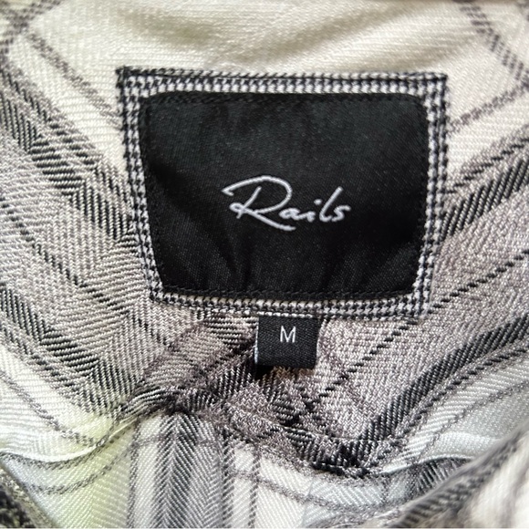 Rails ~ Ivory Gray Hunter Plaid Button Front Long Sleeve Shirt in size Medium - Picture 2 of 11